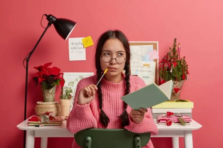Seluk Beluk Seorang Scriptwriter – Apa Saja?